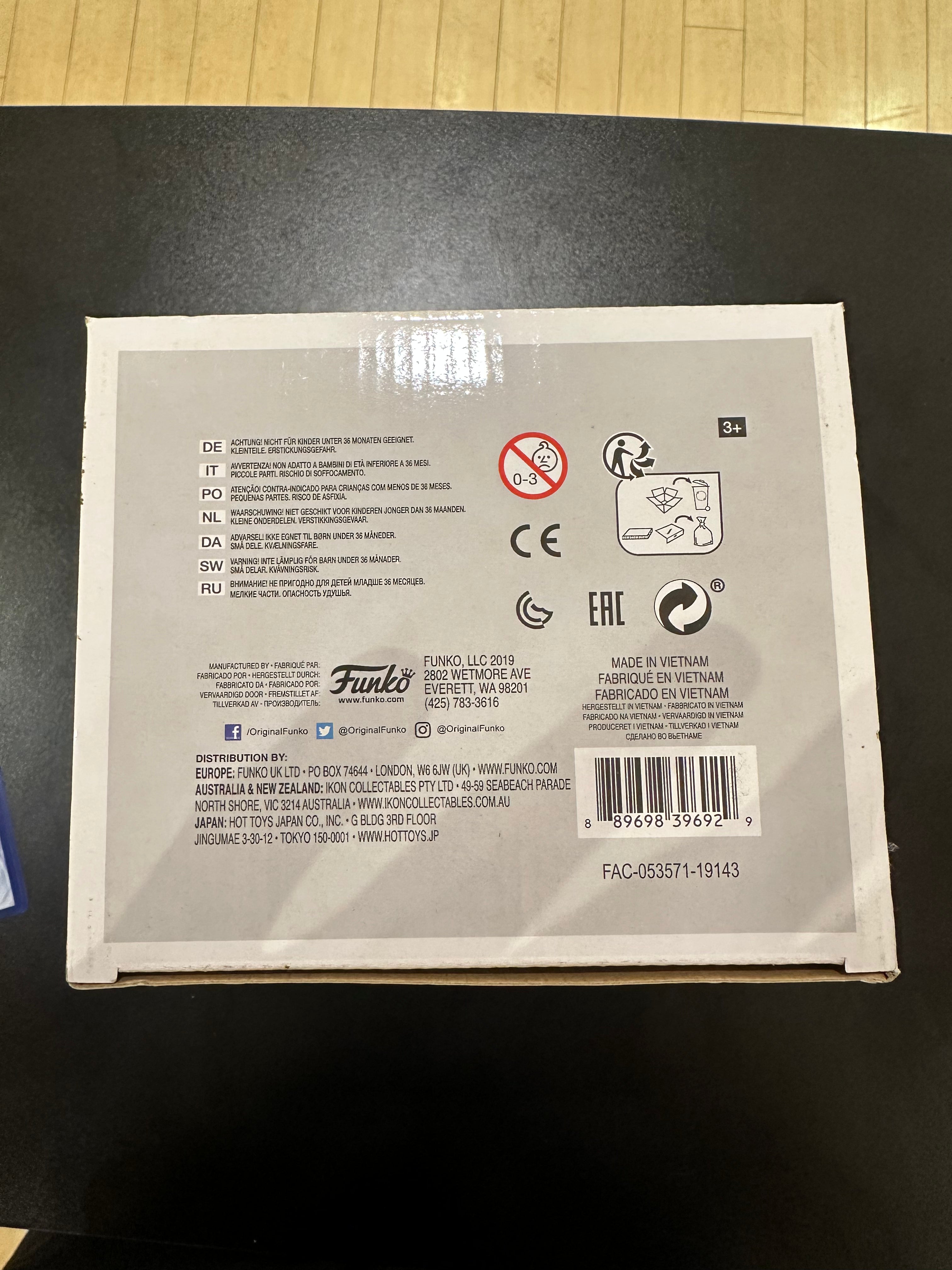Pop! 570 Disney The Little Mermaid Hot Topic Exclusive (Damaged Box)
