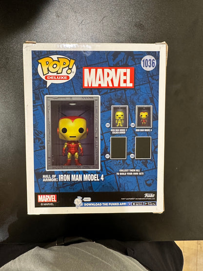 Pop! Deluxe 1036 Hall of Armor: Iron Man Model 4 Special Edition (Damaged Box)
