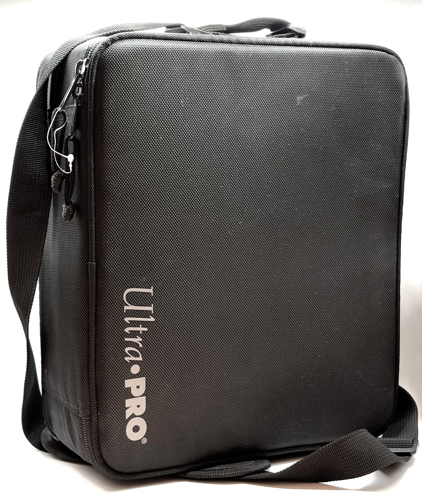 Ultra PRO—Deluxe Gaming Case with Black Trim [Used]