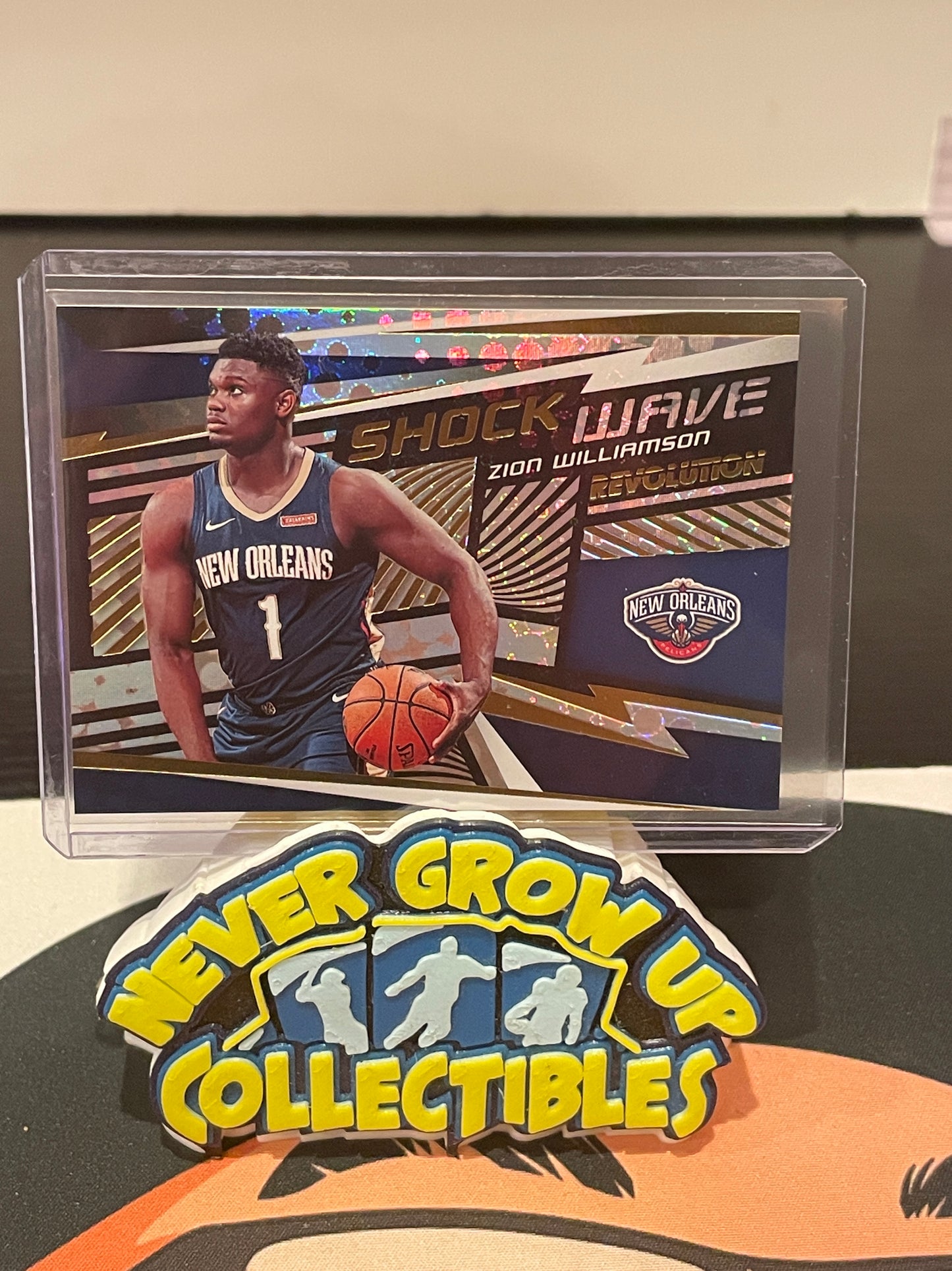 2019-20 Revolution Basketball Shockwave Zion Williamson RC